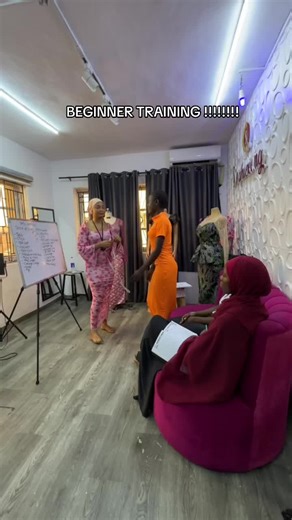 Beginner-Friendly Fashion Design Training with SOPHIEXX