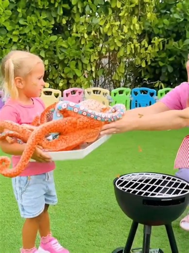 Alice Playing Restaurant: Engaging Activities for Kids