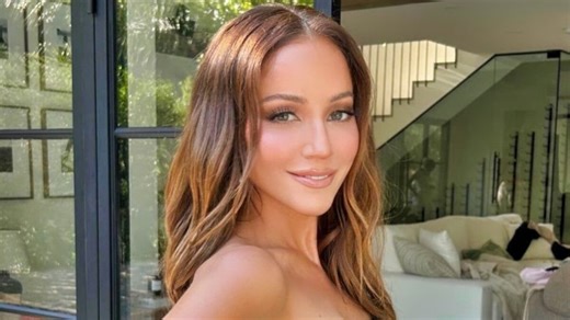 Kay Adams Breaks The Internet Wearing Nothing But a Towel As She Gets Ready For NFL Honors [VIDEO]