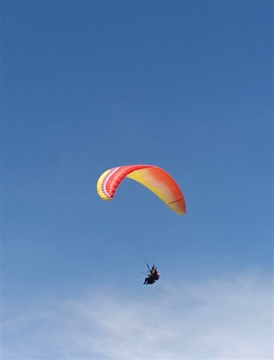 KA NINDOT BA NIMO, VALENCIA!✨ Airborne for 15 minutes-taking to the skies to celebrate Valencia City's 25th Charter Day was an exhilarating experience. Soaring above the vibrant street dancing in a powered paraglider offered a unique eagle's-eye view of the festivities. The breathtaking panorama of golden fields, bustling streets, and community spirit was truly unforgettable. We have seen many views, but this one was particularly memorable. Kudos to the City Government of Valencia for 25 years o