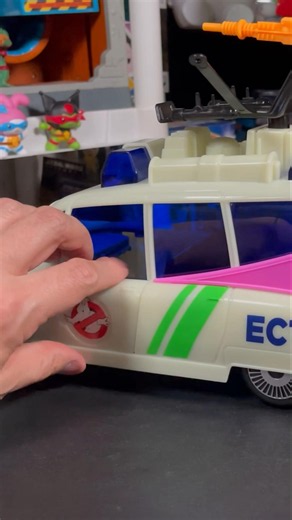ECTO-1 Glow in the Dark #therealghostbusters #ghostbusters