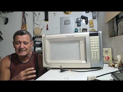 Microwave oven with excessive noise: 4 possible components. See what they are and how to solve them.