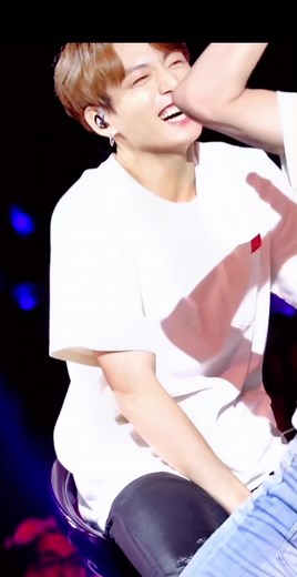 BTS Anpanman Live Performance by Jungkook: ANPANMAN❤️🐰