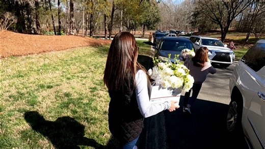 'I just wanted to help spread joy' | Widows across Charlotte area get surprise deliveries thanks to an army of volunteers