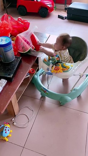 Pilih Gajah atau Bebek: Mainan Bayi Lucu!