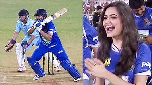 7K views · 50 reactions | EXTREME BOUNDARIES From #Bangalore Batsmen Builds Huge Score Against #Bhojpuri Team | Celebrity Cricket League | Facebook