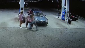 7K views · 22 reactions | SPRING BREAKERS FIGHT BACK: A group of spring breakers took matters into their own hands Sunday, when they came face to face with a would-be robber holding a gun. MORE: https://10.wsls.com/2FzvDuX | WSLS 10 / WSLS.com | Facebook