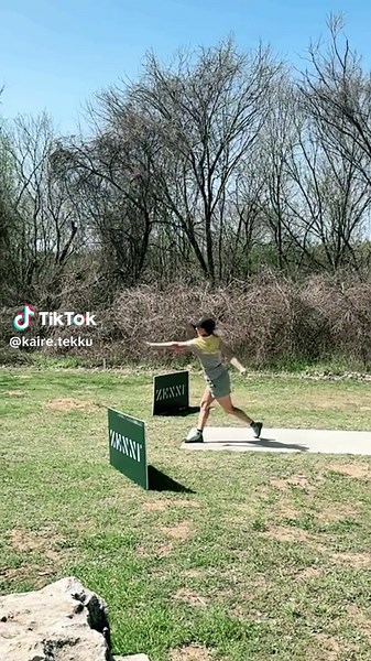 Mastering Women's Backhand Form in Disc Golf