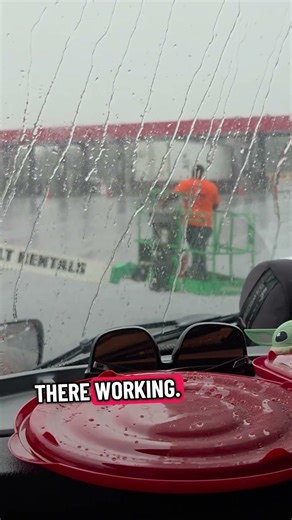 Employee of the Month 😅 #truckdriver #workers #hardwork #shorts