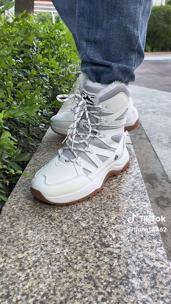 Come and try these popular snow boots. #tiktokshopstockup #fashionstyle #boots #snowboots #warmboots