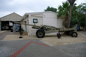 130毫米牵引野战炮M1954（M-46） - 照片和视频