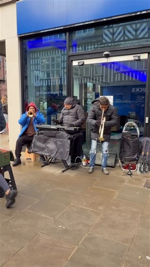 35 reactions | Great buskers in Chester #chester #chesterbuskers | Tracy, Neil & Faith | Facebook