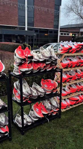 This morning we joined @the.home.ruun for their ‘Høme Hunt’ event with New Balance 🙌🏻🤗 It was such a vibe out in Alsager this morning, you all definitely bring the energy 👏🏻👏🏻 The team tried out the Sc Elite v5 and the Rebel v5 - race day speed for a quick morning 🤝🤩 Thank you all for such an amazing event - see you all again soon 😉 | Running Bear