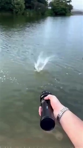 ✨ LED High-Power Zoom Flashlight – Bright, Compact & Ready for Anything ✨ 🔦 Super Bright LED Output → Delivers powerful, focused illumination for night use 🔍 Telescopic Zoom Function → Easily switch between wide floodlight and long-range spotlight 💪 Durable Build → Sturdy housing designed for outdoor, emergency, and daily use 🔋 Energy-Efficient LED → Long-lasting brightness with extended battery life 👜 Portable & Handy → Compact size fits easily in pockets, bags, or toolkits 💬 “Incredibly 