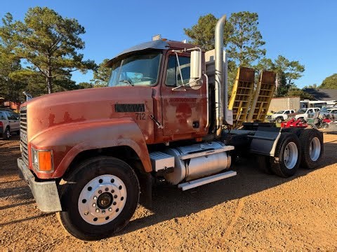 1997 Mack CH613 T/A Day Cab Truck Tractor (Showing 39,308 Miles)