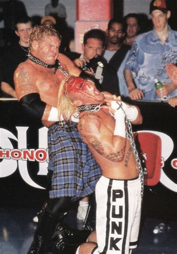 Raven VS CM Punk - Dog Collar Match (Death Before Dishonor ‘03) 🎶 “Minerva” by Deftones #CMPunk #Raven #Punk #prowrestling #ROH