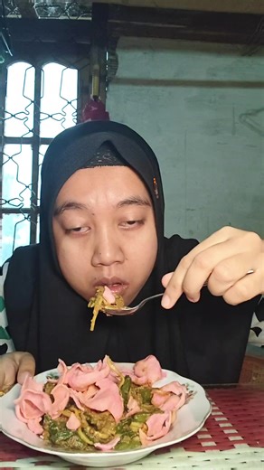 Menu buka kali ini kita ada lotek guys. #minivlog #kontenadayinmylife #vlogramadhan #menutakjil #lowvisioncreator
