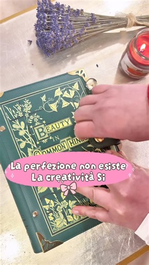 Cartolibri: il mondo fantastico de "i Paffetti" on Instagram: "C’è chi apre l’agenda solo per segnare un impegno e chi, come noi, la apre per ritrovare se stessa. 🩷 In questo video vi porto nel mio “parco giochi”: la mia cover in ecopelle vegana “Beauty in Common Things”. Ho deciso di personalizzare i miei separatori e non sempre la prima idea è quella giusta. Ho spostato i fiori, cambiato lo sticker, rimosso il washi tape e ricominciato da capo. Perché? Perché il sistema a 6 anelli è libertà p