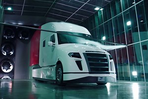 183K views · 3.5K reactions | Covering up to 12.2 miles per gallon of diesel fuel, the Daimler Trucks North America #Freightliner SuperTruck redefines efficiency. Watch & discover our five- year development process. | Freightliner Trucks | Facebook