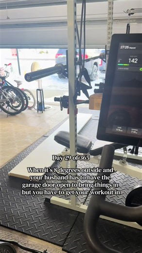 Brrrr ❄️🤍 but actually it felt refreshing 🤭 Day 29 of 365! @Peloton #fyp #workoutmotivation #fitmom #pelotonbike #workout