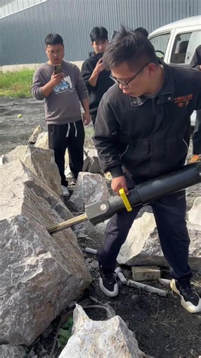 Hydraulic Rock Splitting Machine Features and Benefits