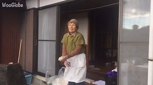 Japanese grandmother performs amazing juggling act