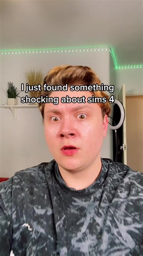 Discovering a Shocking Feature in The Sims 4: Changing Head Size?!