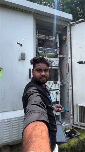 Engineer Vishal Kushwaha 😎 on Instagram: "Server down hone par kya kiya jata h 🗼💯✅✨😎⚜️#telecom #viral #followforfollowback #tower #work #explore #jio #instagood #workhard #travel #server #experience"