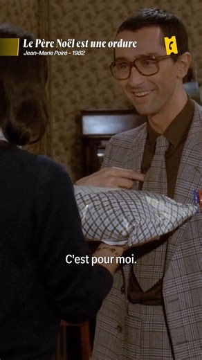 Un moment inoubliable de chaos et d’humour noir ! Entre quiproquos et répliques cultes, cette scène prouve pourquoi Le Père Noël est une ordure reste un classique incontournable 🍿 Préparez-vous à rire… ou à vous demander ce qui vient de se passer ! 😅 | AlloCiné