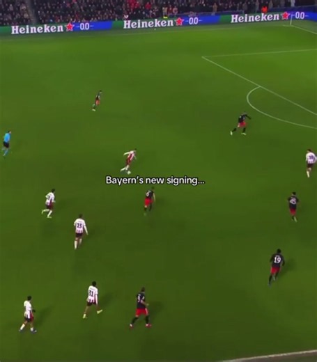 Baller highlights: FC Bayern & PSV Eindhoven football clips