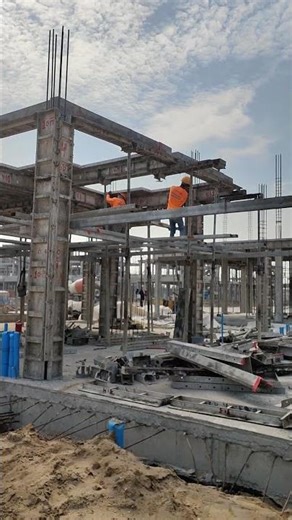 Formwork Base Installation Technique for Modern Concrete House Construction | Construction Tips