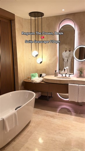 Regnum The Crown: Luxurious Seascape Suite in Belek