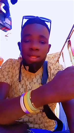 Vidéos de Bonjour Bakary (@bonjour.bakary97) avec son original - Roi 2020