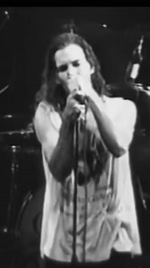 14K views · 834 reactions | Pearl Jam (Garden) Live 1992 | Seattle Sound 90's | Facebook