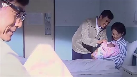 The woman goes to the hospital to give birth, only to discover that the pregnant woman in the next bed is the biological mother of the eldest daughter she once stole — she’s terrified! | Yi Ke Ke Yan Lei Dou Shi Ai | 一颗颗眼泪都是爱 ❤️Full EPs of《The Silent Wife》👉https://www.youtube.com/playlist?list=PLZZZLpfFwcBpz_fYY0kaBSVGN9ddLLplM 💜Subscribe to our YouTube channel "Fresh Drama"👉 https://www.youtube.com/@FreshDrama?sub_confirmation=1 | InDrama
