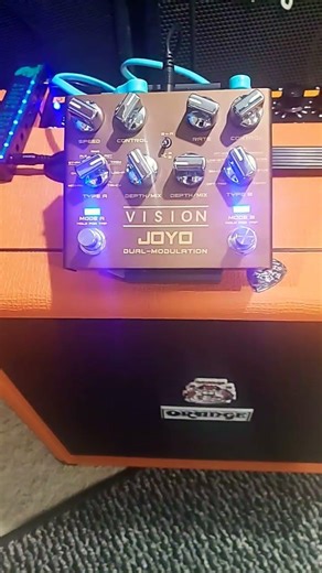 Acoustic guitar being strange.