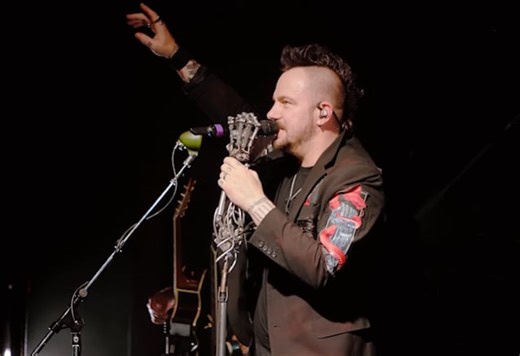 THREE DAYS GRACE's ADAM GONTIER: 'People Have Said That Rock Is Dead, And It's The Opposite Of That'