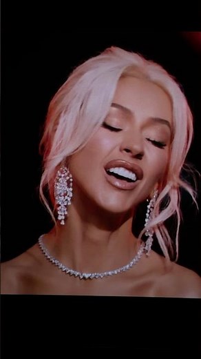 Christina Aguilera: Christmas in Paris
