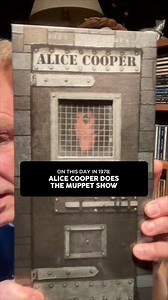 30 reactions | Alice Cooper appeared on The Muppet Show in this day in 1978. #alicecooper #themuppetshow #muppets #rockandroll #classicrock #thisdayinmusic | 100.7 WZLX | Facebook