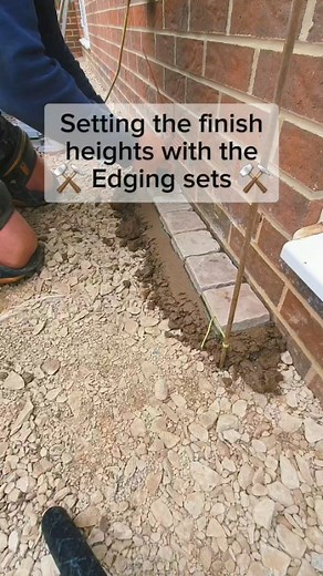 Starting on the edging sets ⚒️🔥⚒️ Progress on the current install 🙌 #landscaping #landscape #gardendesign #garden #installation #Install #build #progress #project #fypシ | LNC Landscapes and Paving