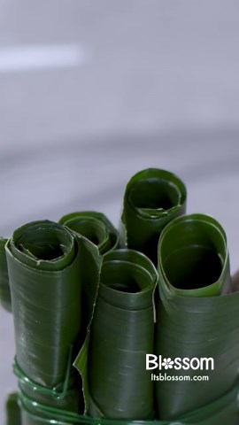 Blossom on Instagram: "Dive into the world of easy, at-home floral arrangement ideas!"