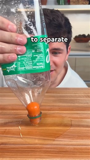 Three ways to separate the eggs 🥚@NickDiGiovanni #hacks #eggs