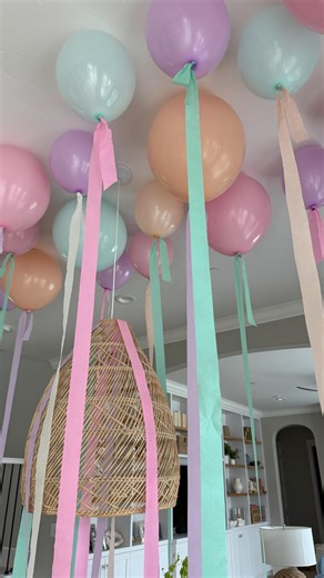 Aurelie Erikson | No helium? No problem! This sticky dot hack just changed the birthday game forever. 🥳 Blow up balloons, stick ‘em to the ceiling, and... | Instagram