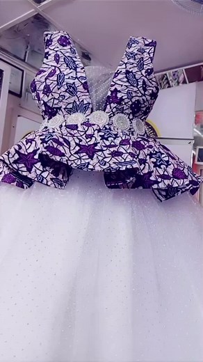 Robe chic pour petite fille