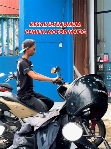 Ini dia kesalahan umum yang sering terjadi di kalangan orang orang pengguna matic. Jangan sampe terjadi di kalian yaa mamen mamen!! Yukk langsung aja service sekarang ke astro custom. Check aksesoris Viral & Upgrade Motor Mau pasang di bengkel @astrocustom.motor ? langsung gaskeun men! ( Jam operasional ) Cimanggis Depok : 09.00 - 18.00 Margonda Depok : 09.00 - 18.00 Our maps : Cabang 1 ( astrocustom motor Cimanggis Depok ) Cabang 2 ( Astrocustom Motor Margonda Depok ) #kesalahanumum#penggunamat