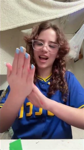 I DID NOT WANNA USE PAINT SO MAKRUP #iloveyouimsorry