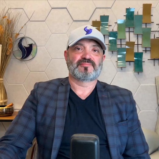 After trauma, your brain scans for danger. Sometimes that danger looks like seeing others doing better than you. You compare, you shrink, you feel small — that’s survival coding. Your nervous system learned to measure better or worse to predict safety. But healing isn’t a contest. It’s a return. Other people’s progress doesn’t define your path. The moment you catch yourself drifting outward, say, come back. Back to your lane. Back to your pace. Back to your life. 🌿 Join the Narcovery community 