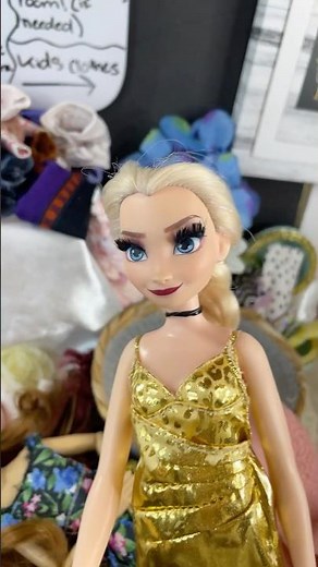 Anna & Elsa Go Fall Shopping Pt.19 🍂🧥Frozen Toys - Playing With Dolls - Disney Princess - ily