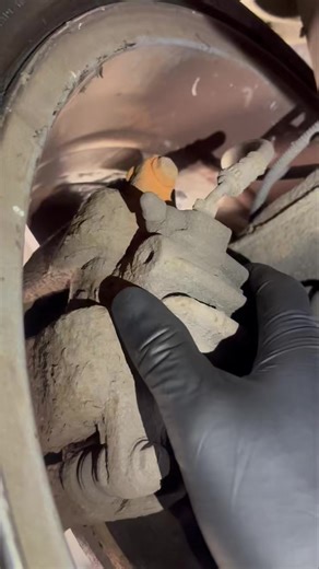 This was a first time customer. And when giving their car a quick once over we found a few problems. But this could of ended up being a big problem. New bolt installed and away they go. PLEASE LIKE AND SHARE TO PROMOTE OUR GREAT WORK. THANKS | Jimmy's Garage