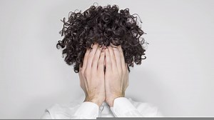 Simon Ghraichy's first DG album 'Heritages' is a highly personal album which takes its listeners to the deepest musical roots of the young pianist. Enjoy here a video in which Simon unveils how he became a pianist. Learn more about the album here: https://DG.lnk.to/ghraichy | Deutsche Grammophon - DG